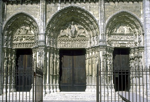 Pórtico Real de Chartres