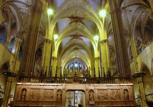 Catedral_de_Barcelona_-_Interior2